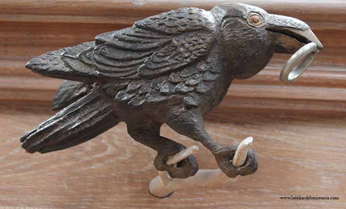 Sculpture animalière, corbeau corbeau
