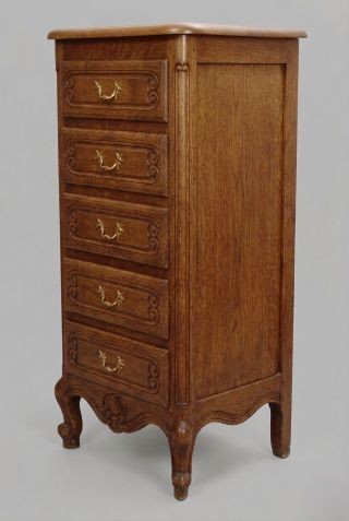 chiffonier