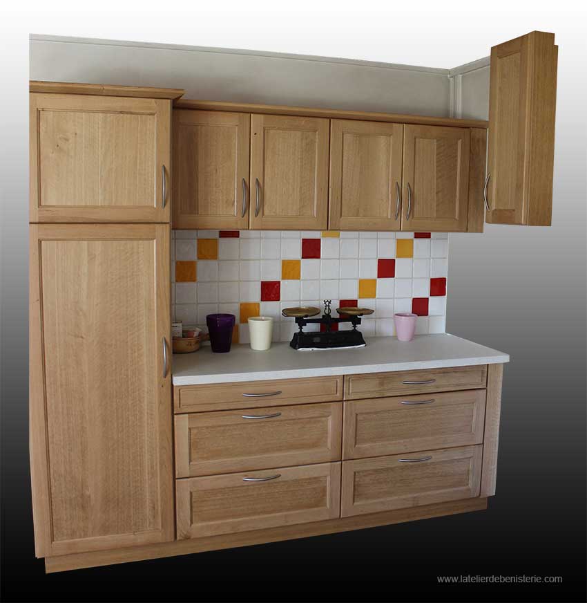 Kitchen in natural oak