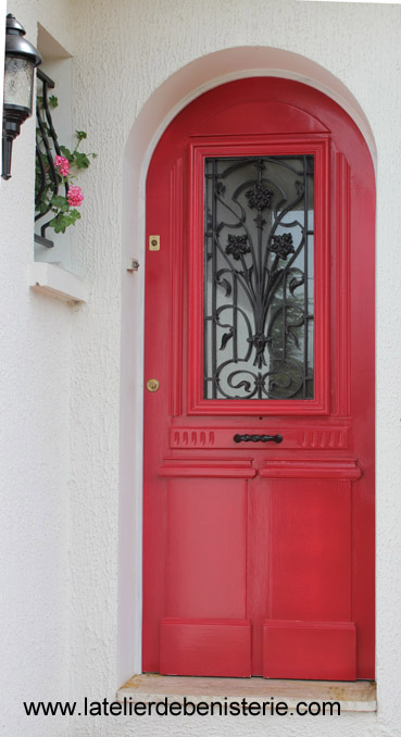 garnet color door
