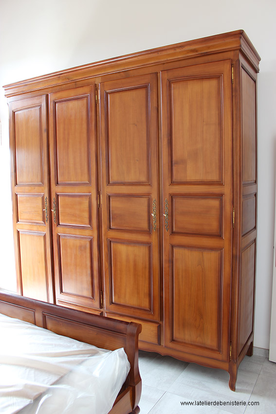 wardrobe with 4 doors