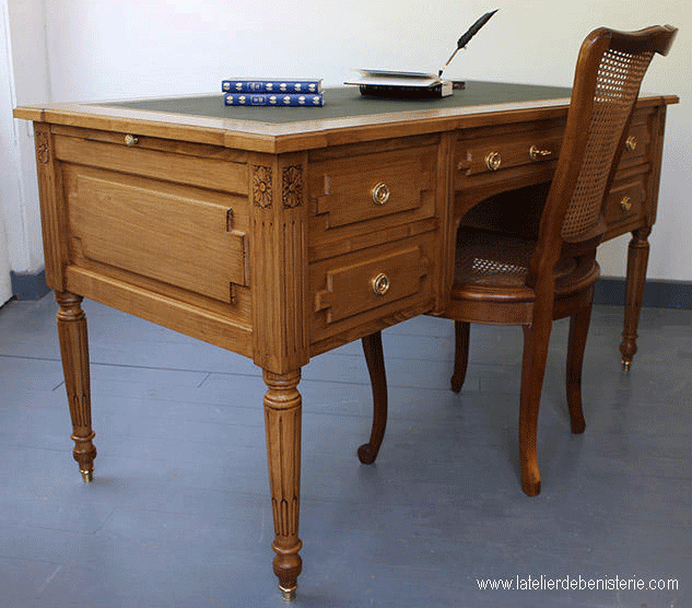 Bureau Louis 16