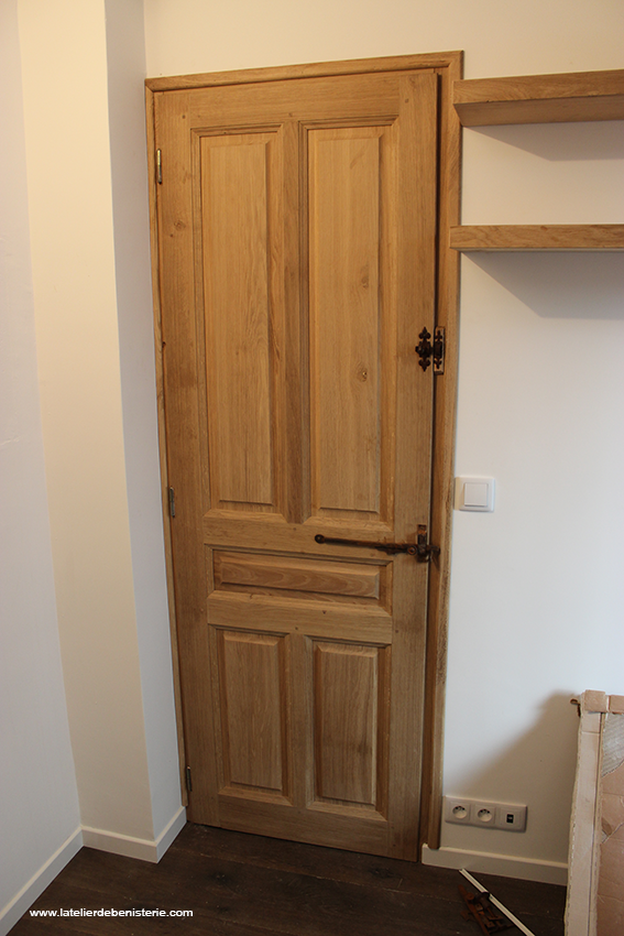 Door in solid oak