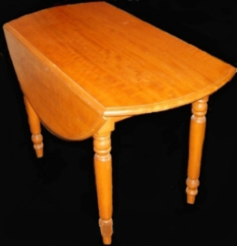 Drop leaf table