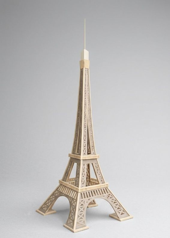 Tour eiffel en bois